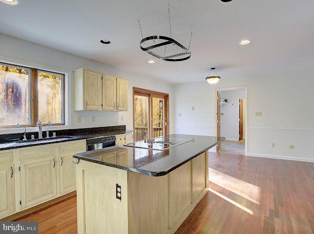 SOMERSET - Residential