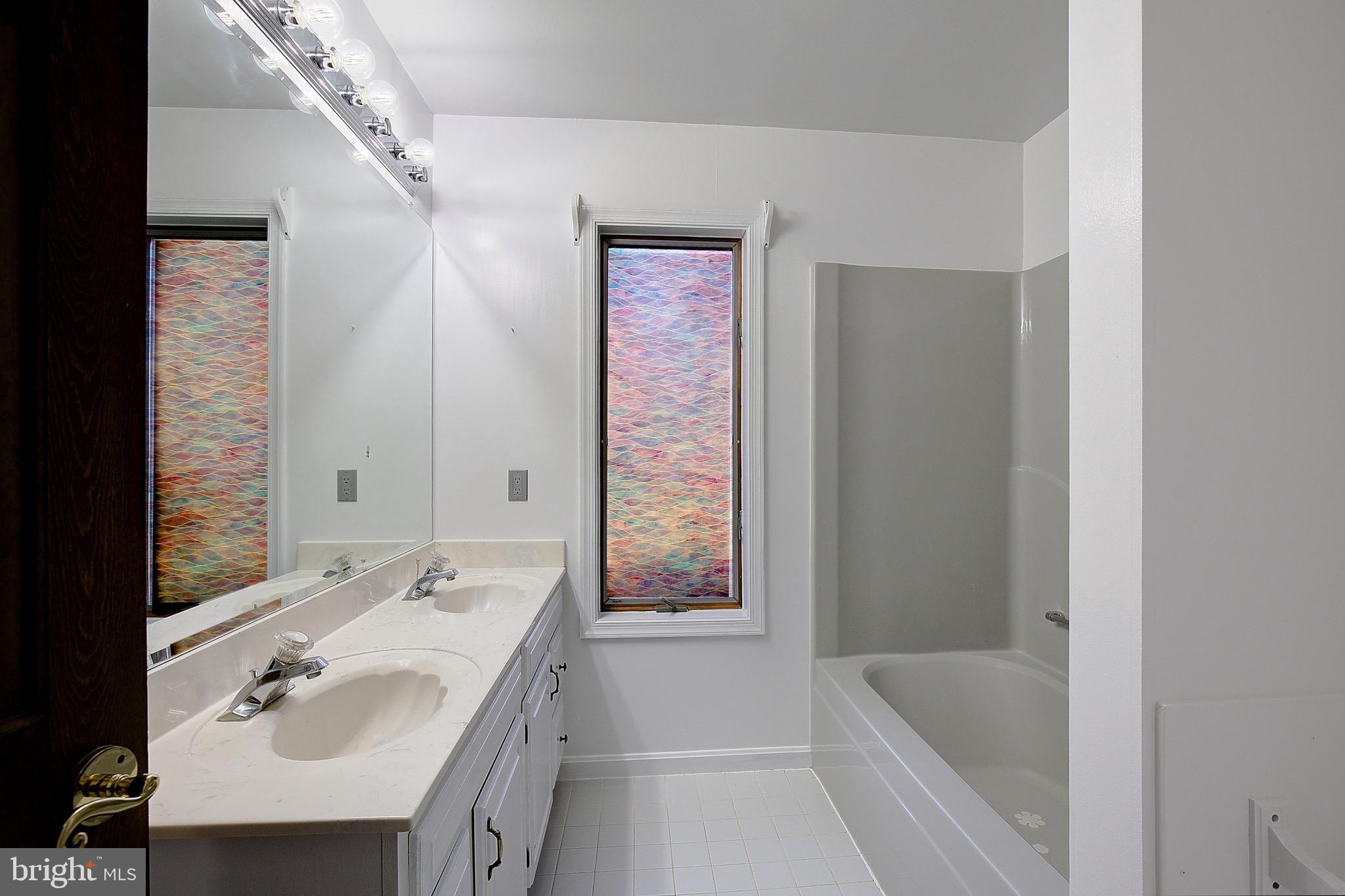 SOMERSET - Residential