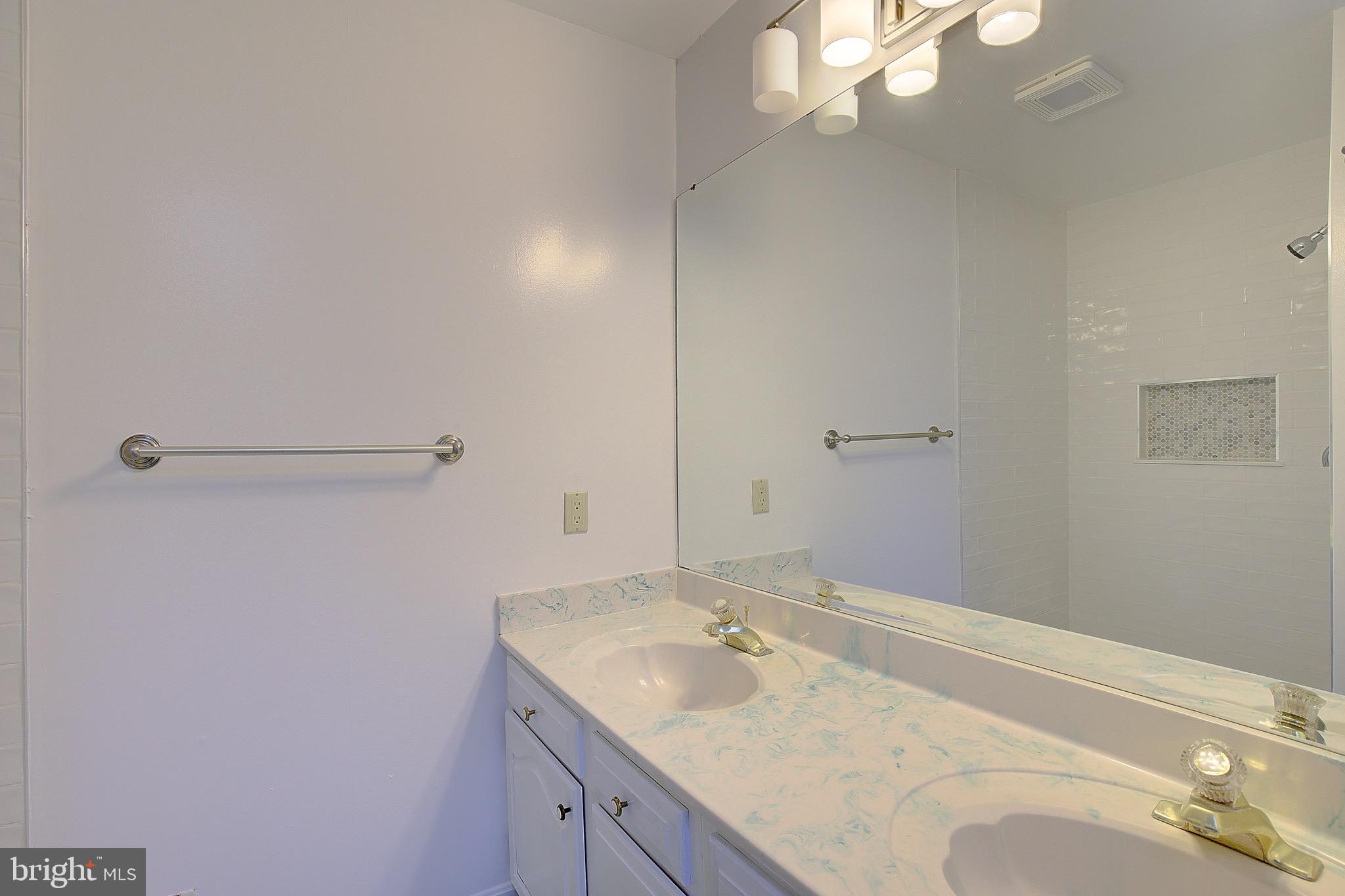 SOMERSET - Residential