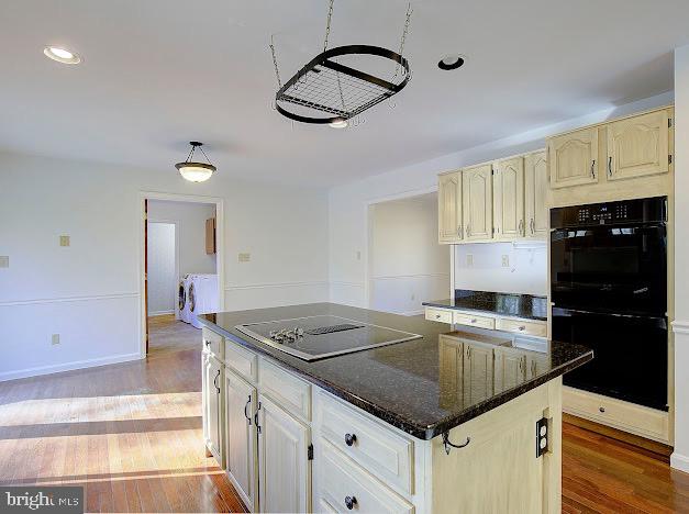 SOMERSET - Residential