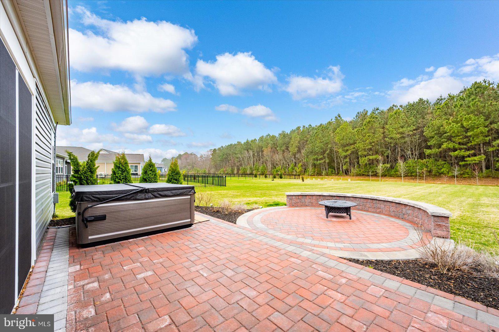 WOODFIELD PRESERVE - Residential