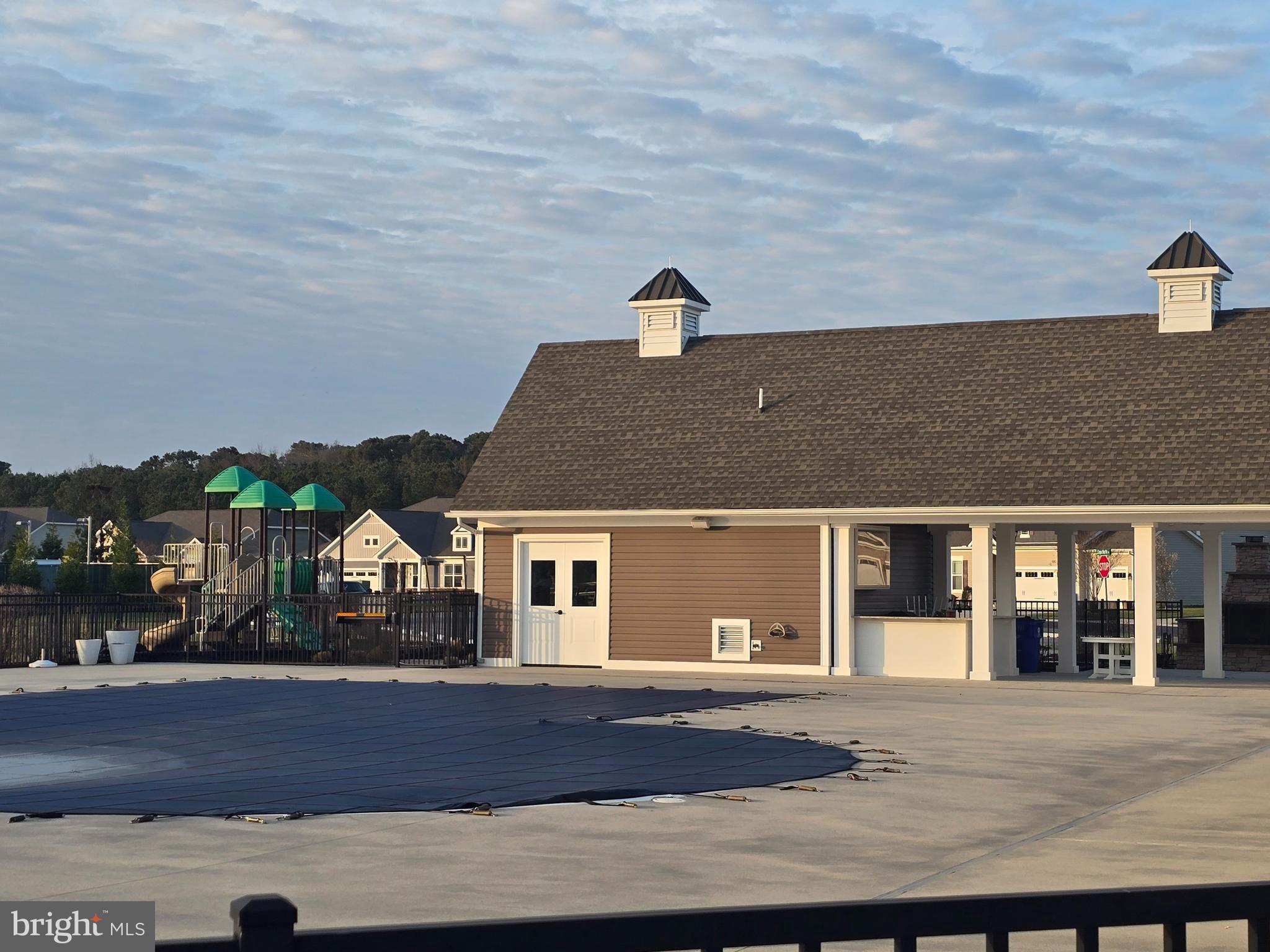 WOODFIELD PRESERVE - Residential