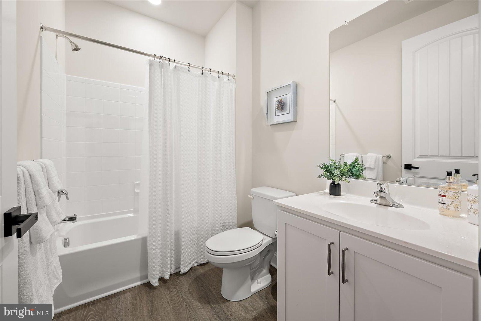 WOODFIELD PRESERVE - Residential