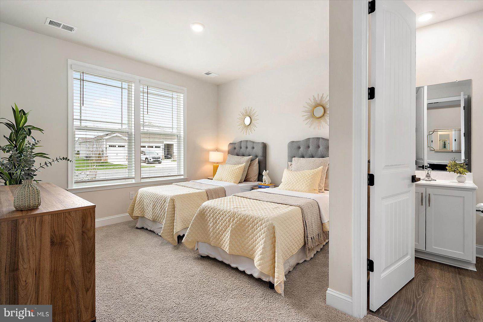 WOODFIELD PRESERVE - Residential