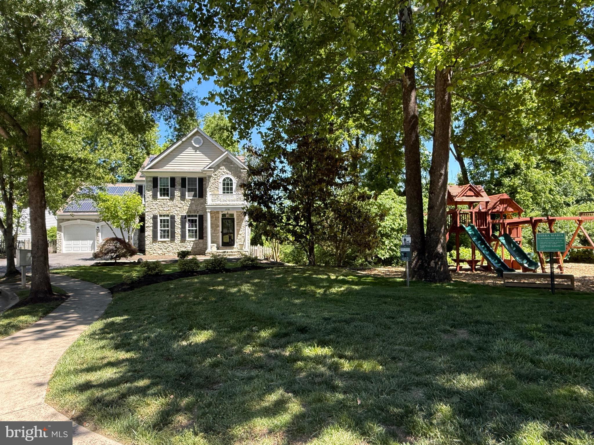 3193 SAINT CHARLES PLACE