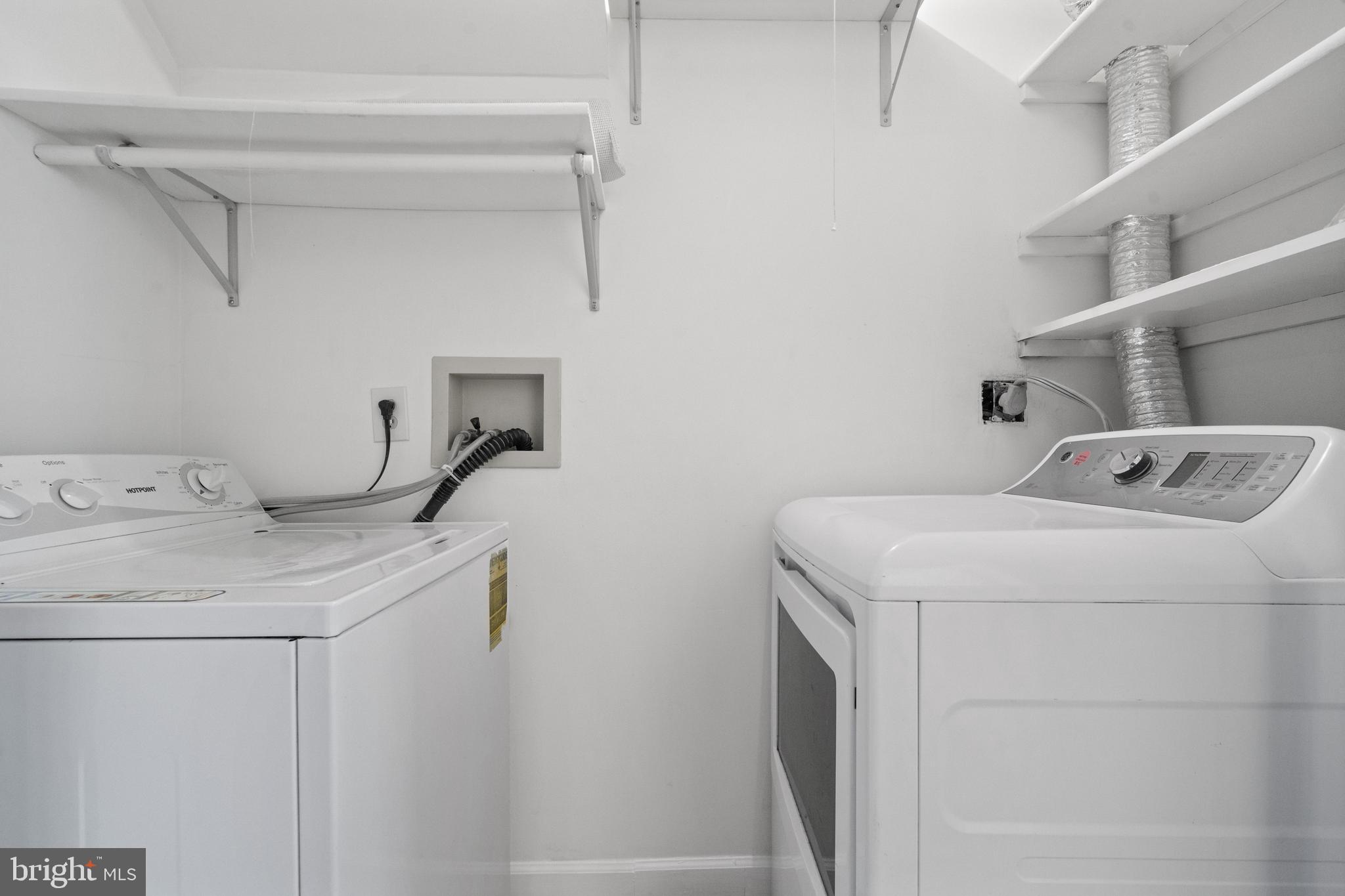 COMPTON VALLEY ESTATES - Residential