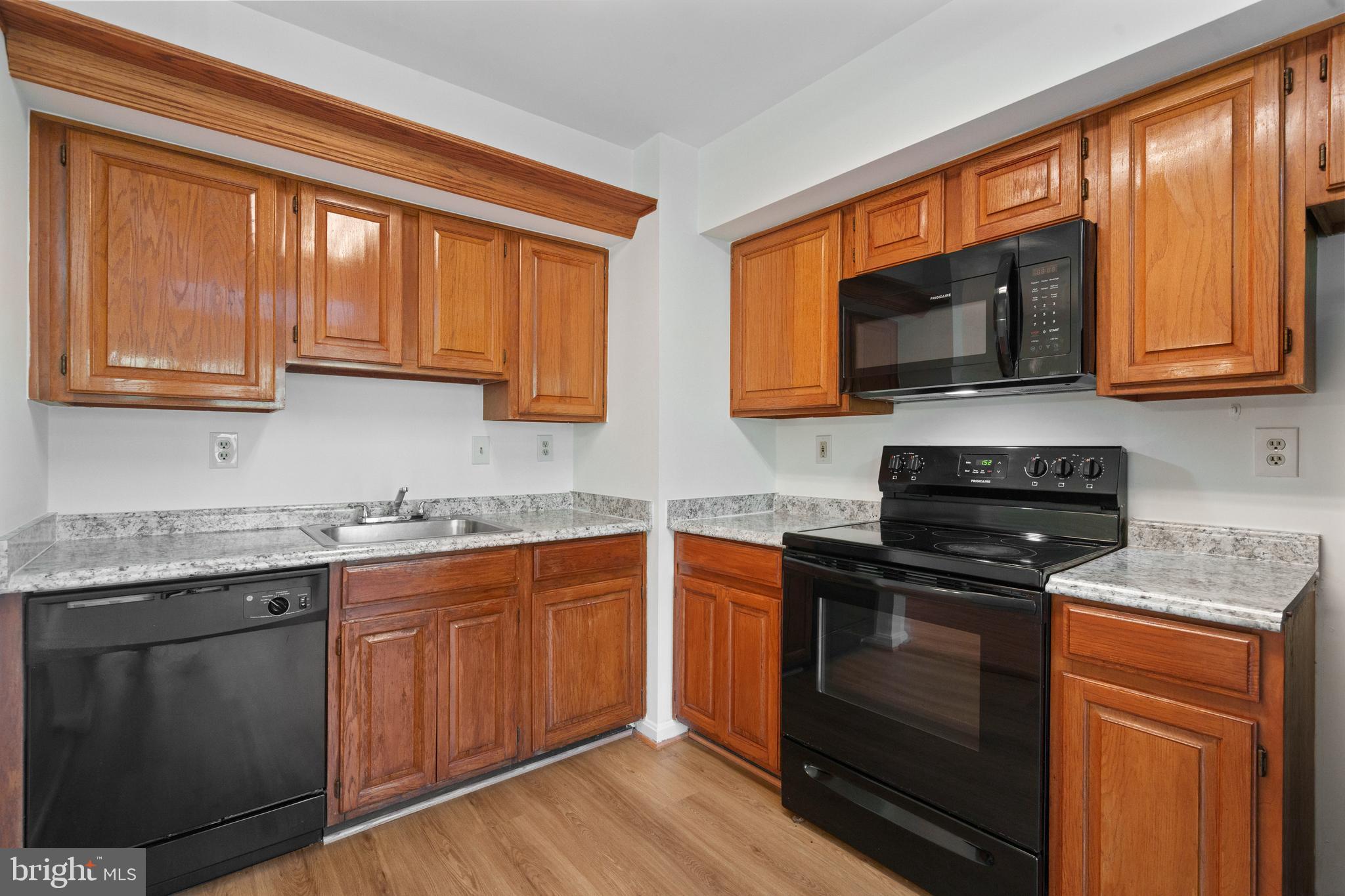 COMPTON VALLEY ESTATES - Residential