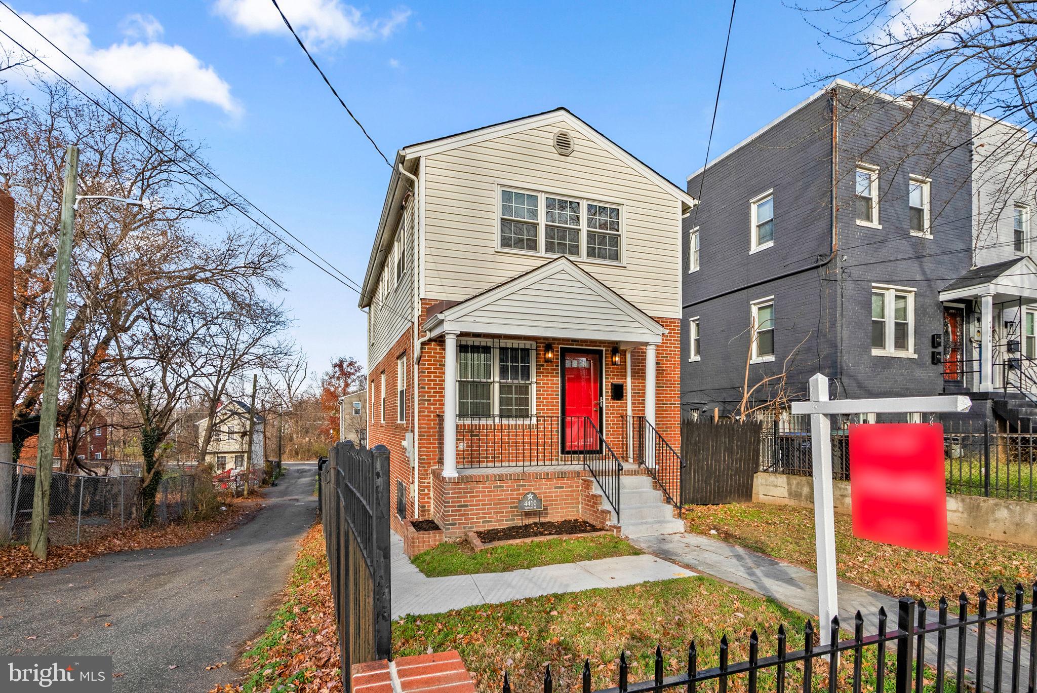 4410 FOOTE STREET NE