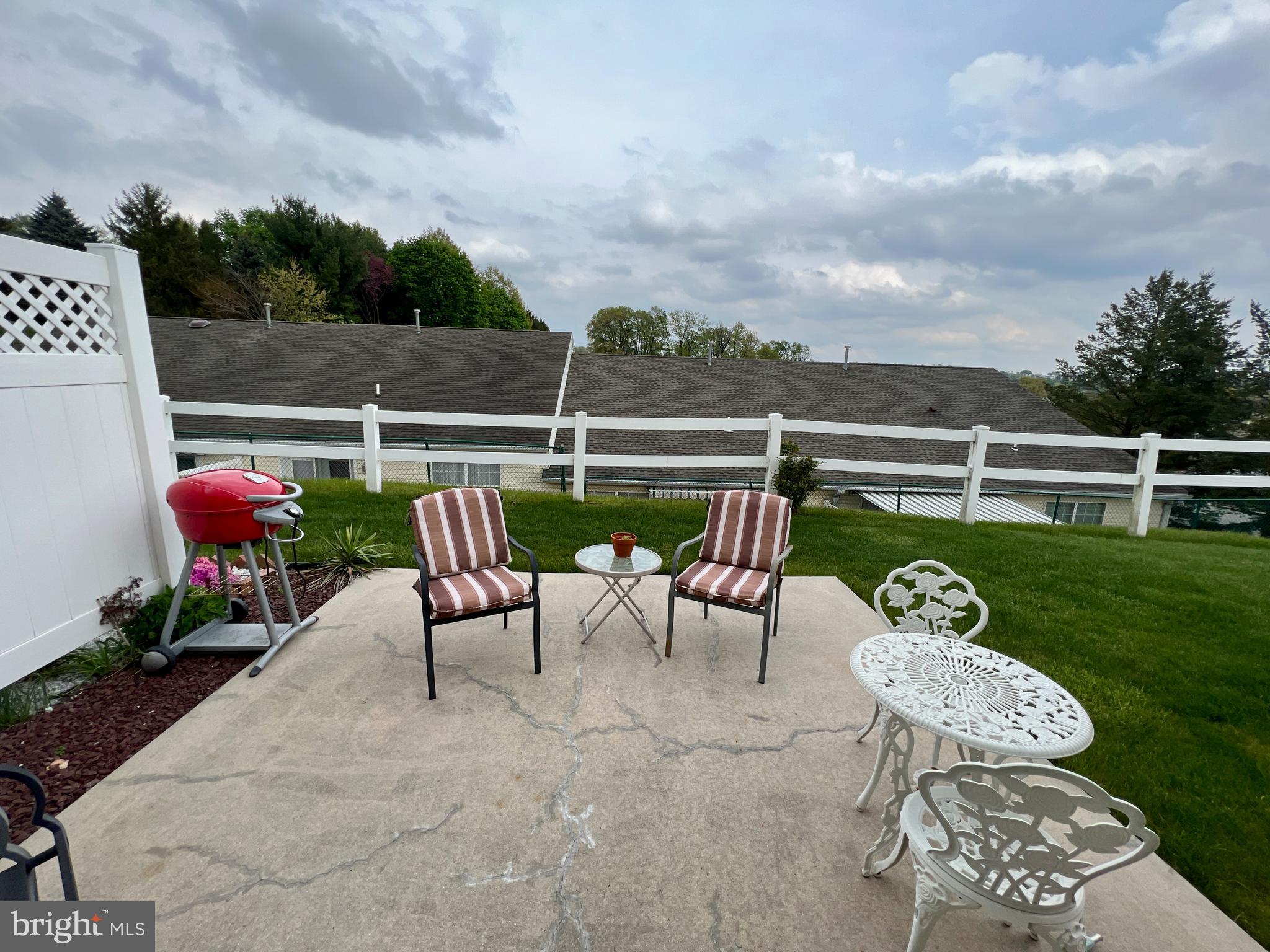 EQUINE MEADOWS - Residential