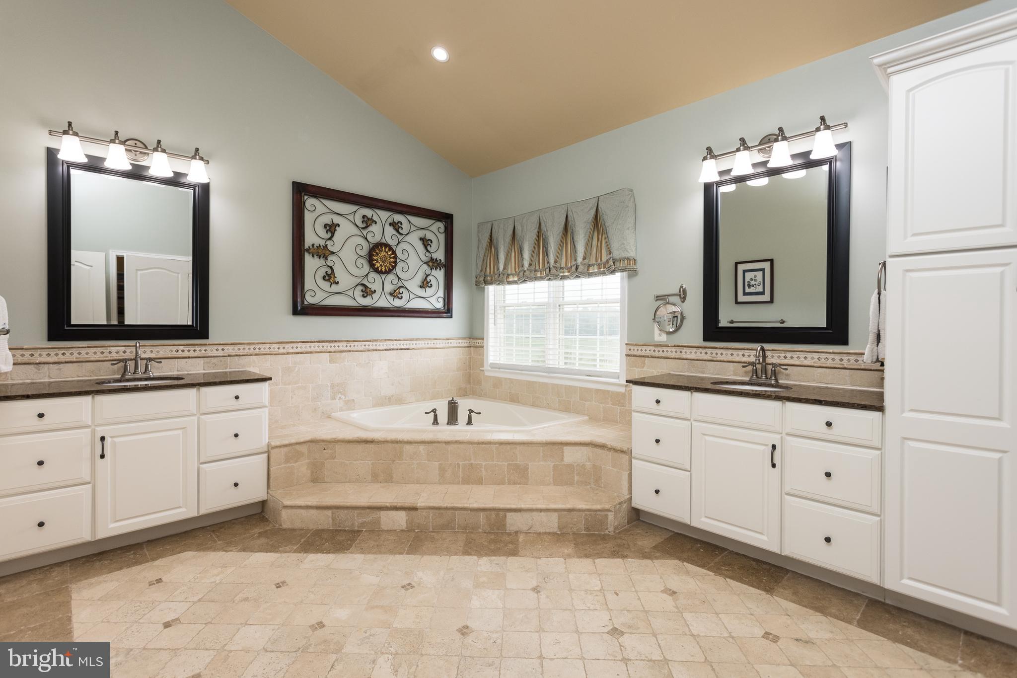 WILLOW VALE FARMS - Residential