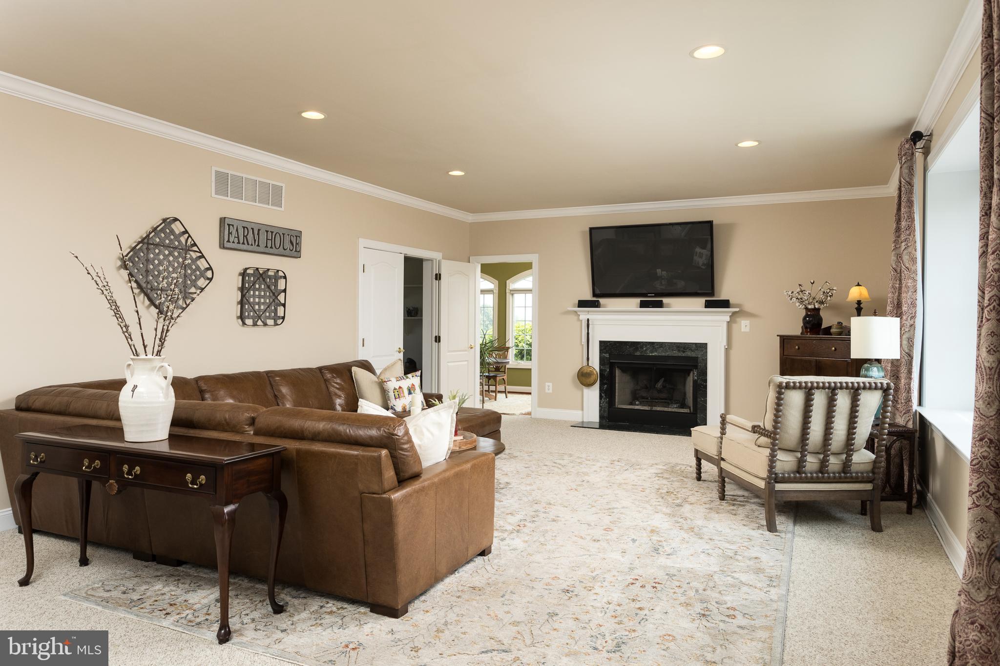 WILLOW VALE FARMS - Residential