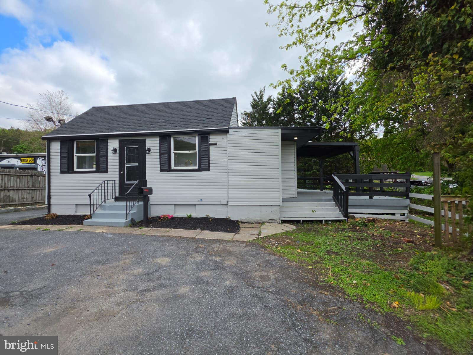 ANGELICA PINES - Residential