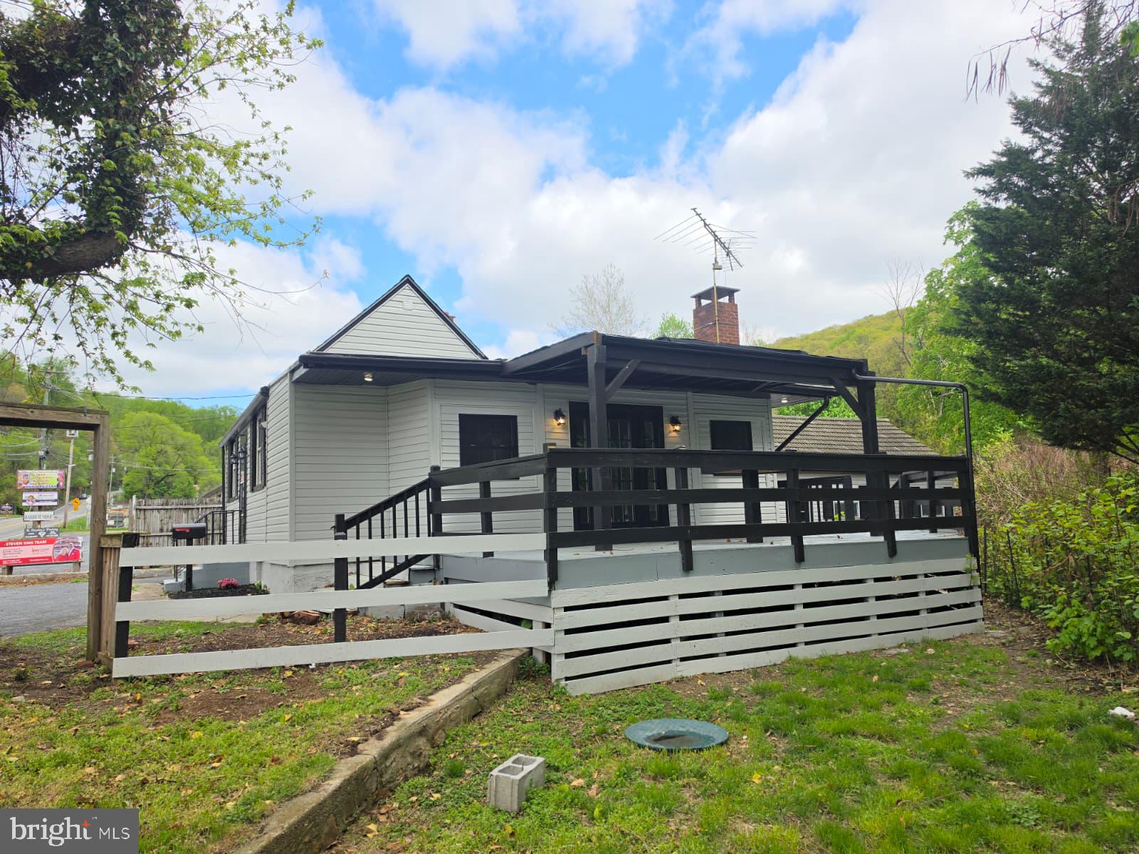 ANGELICA PINES - Residential