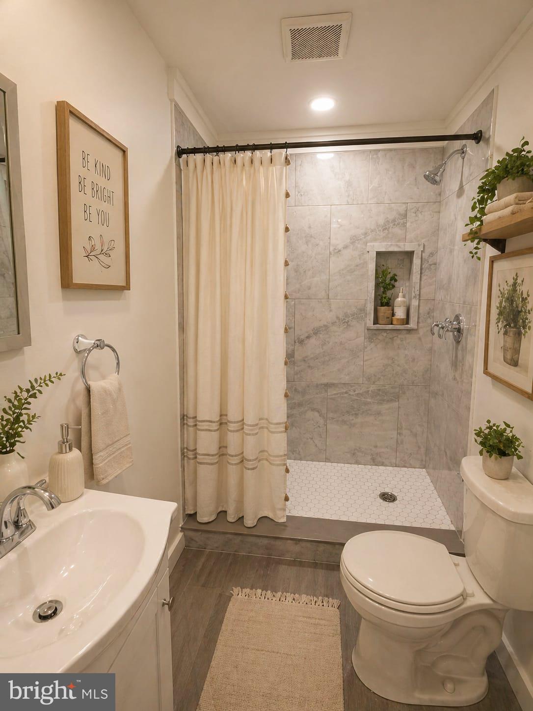 ANGELICA PINES - Residential