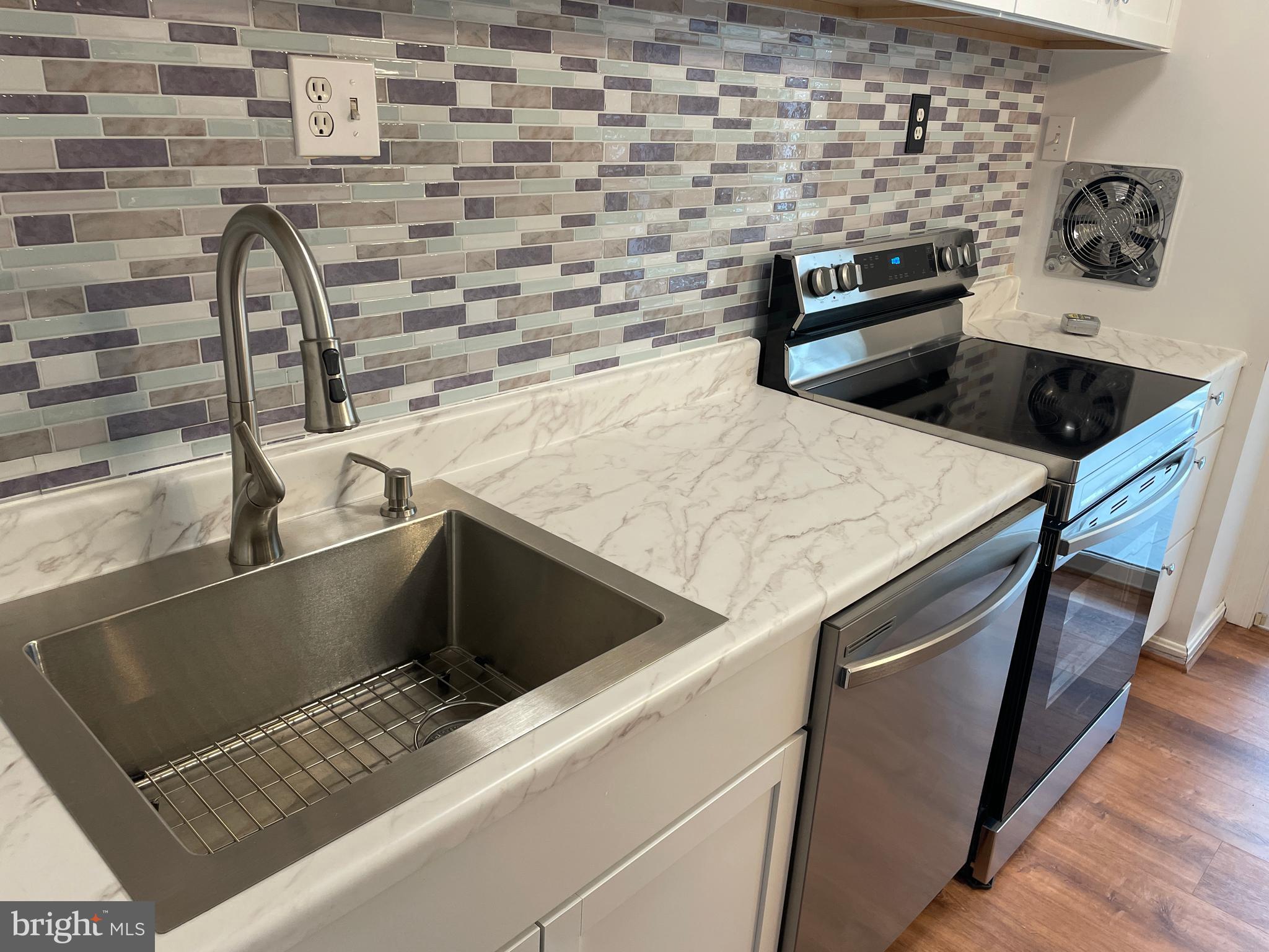 SUNNY RIDGE ESTATES - Residential Lease