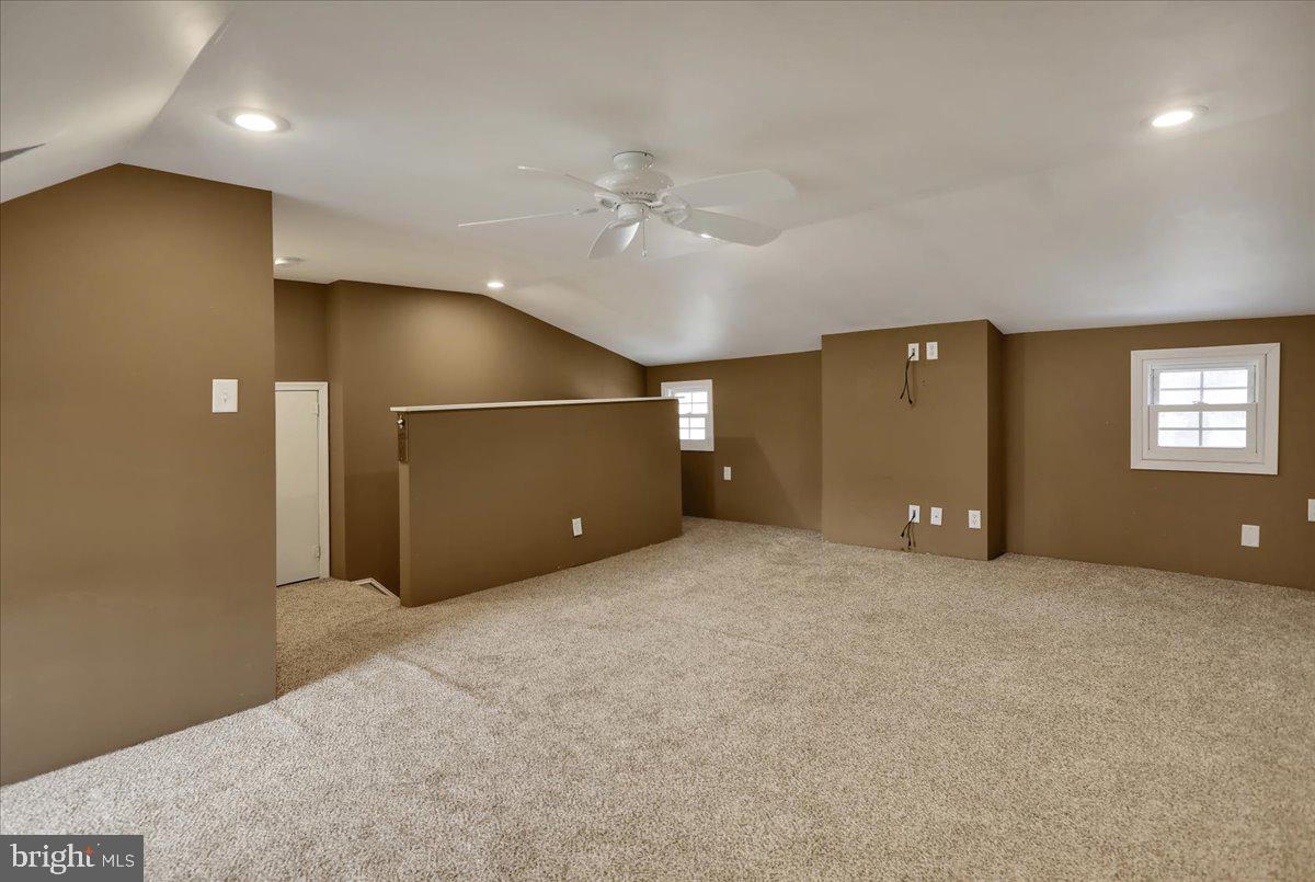 WYOMISSING HILLS - Residential