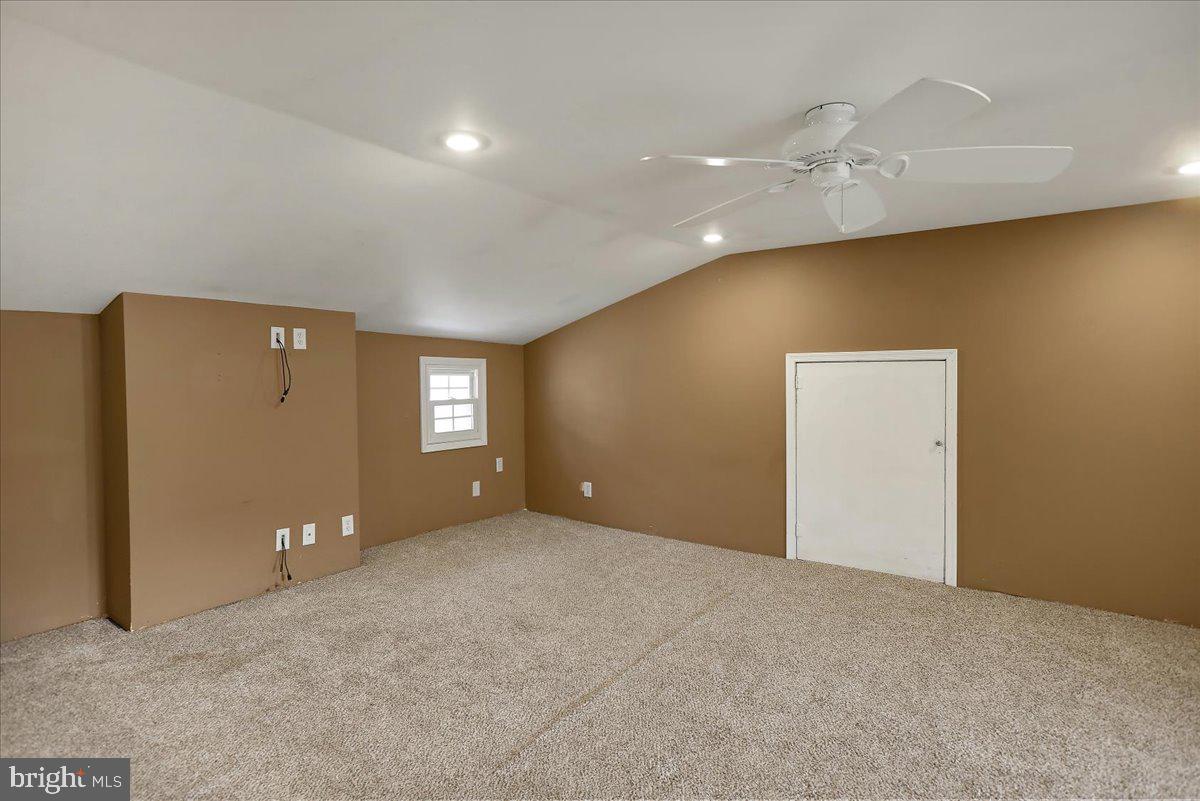 WYOMISSING HILLS - Residential