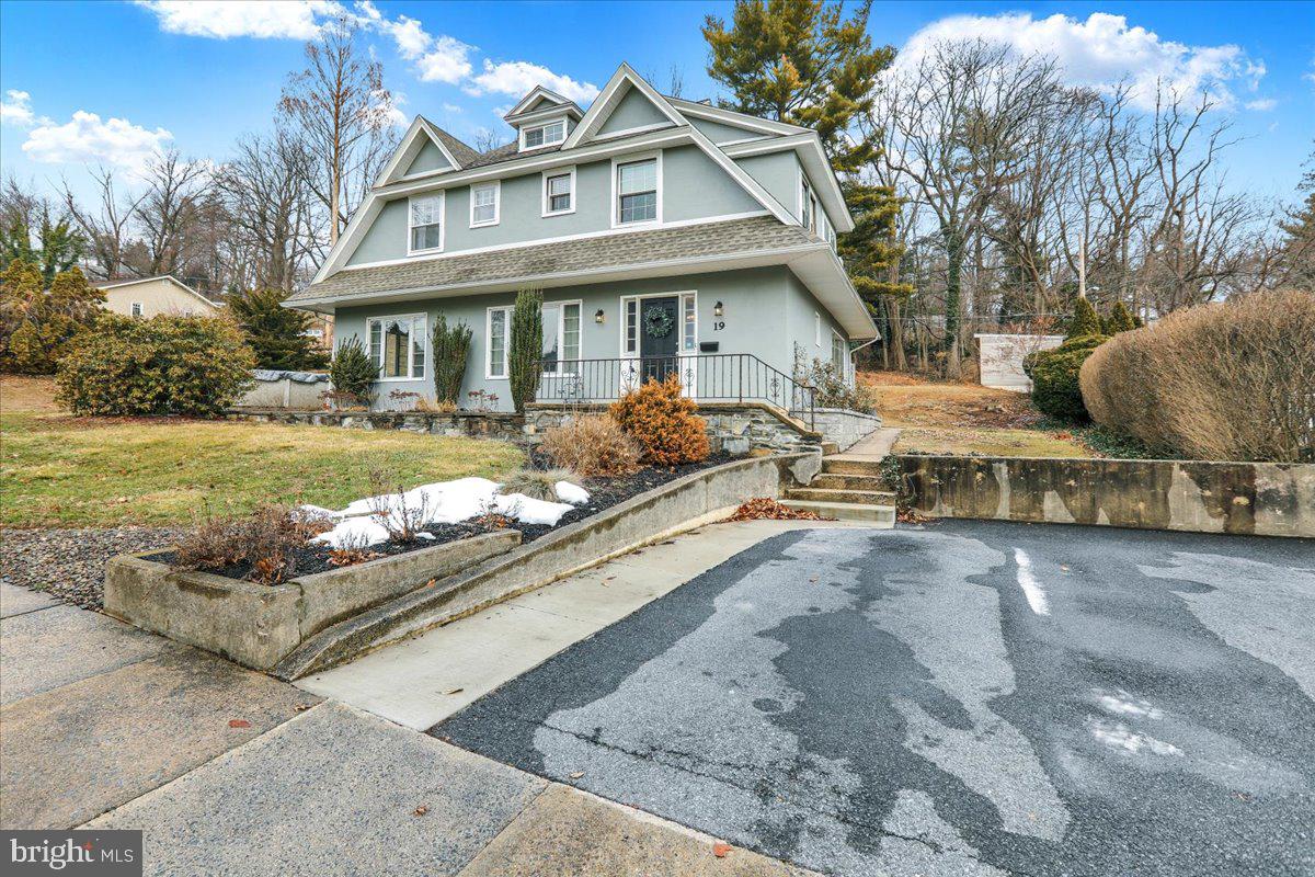 WYOMISSING HILLS - Residential