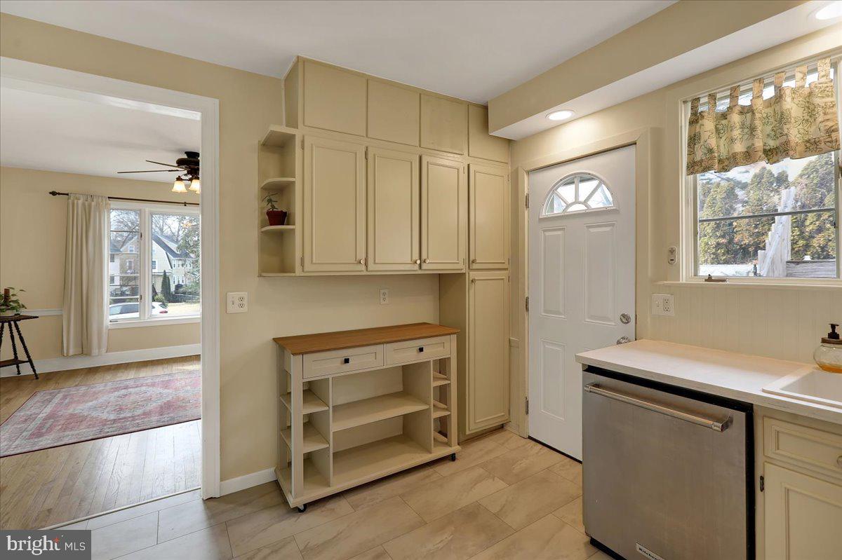 WYOMISSING HILLS - Residential