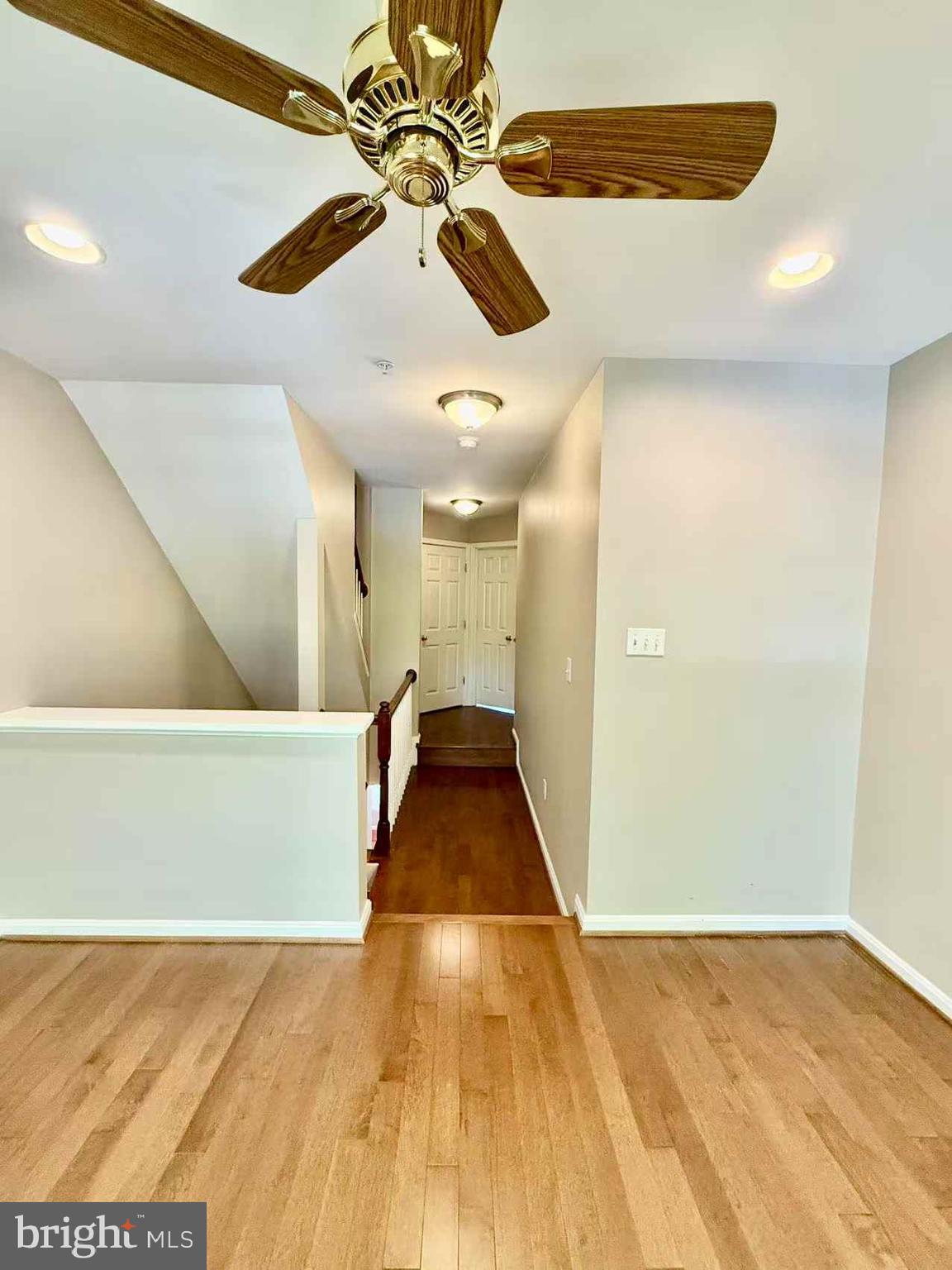 LAKELANDS - Residential Lease