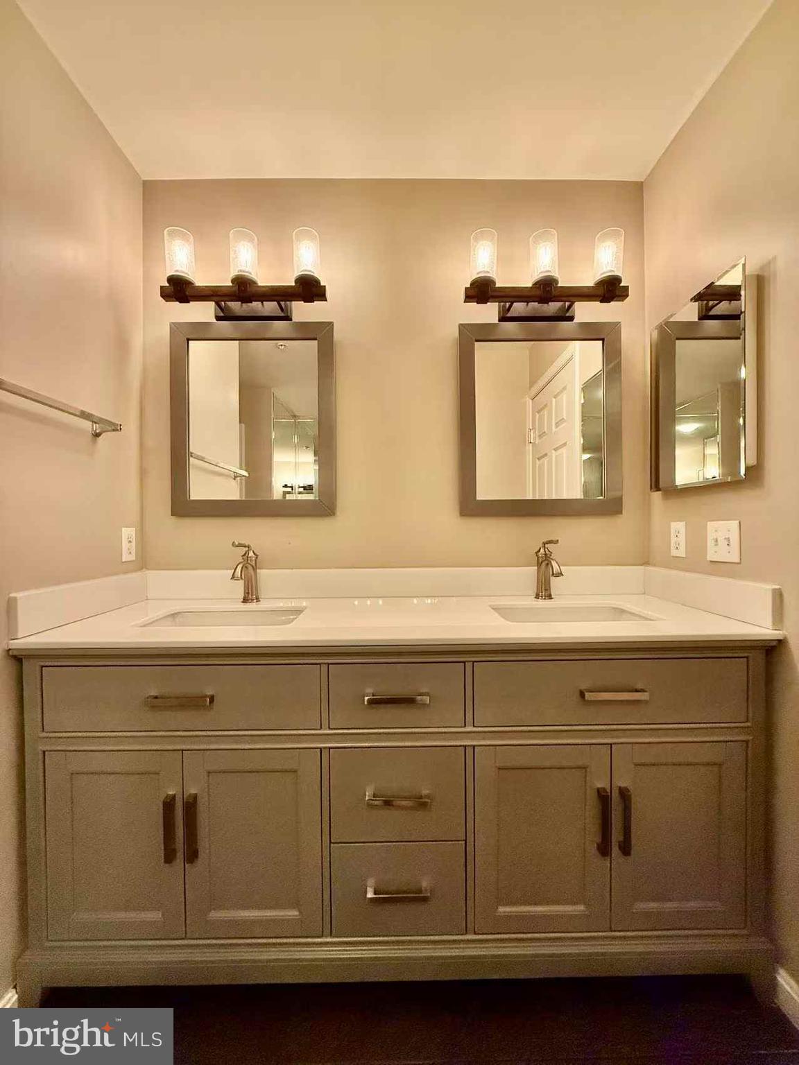 LAKELANDS - Residential Lease