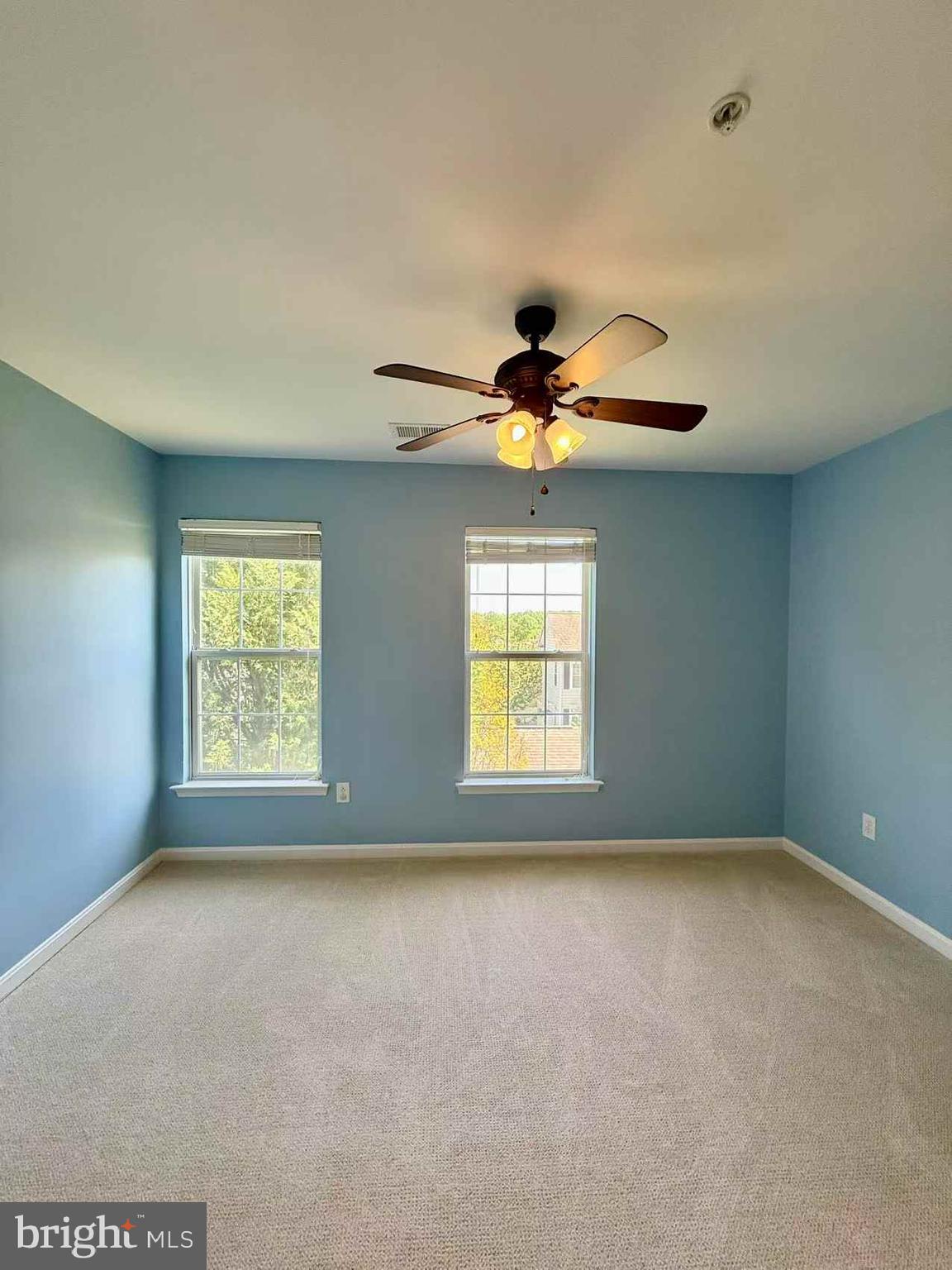 LAKELANDS - Residential Lease