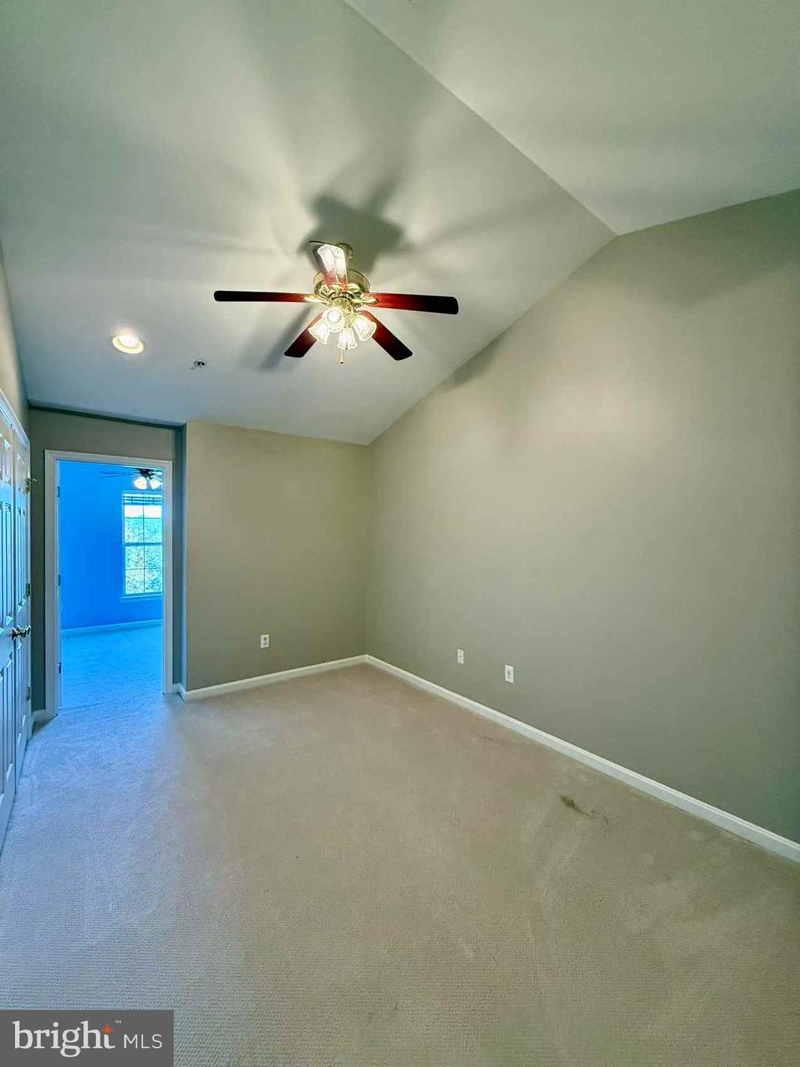 LAKELANDS - Residential Lease