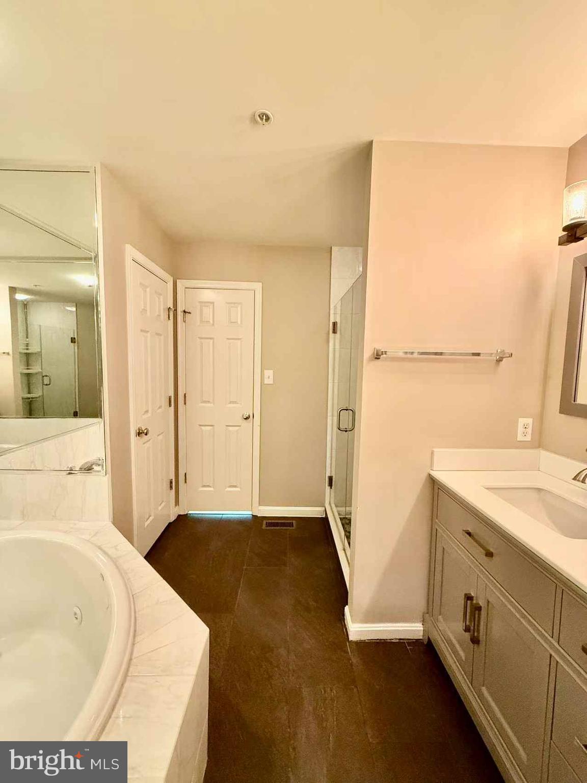 LAKELANDS - Residential Lease