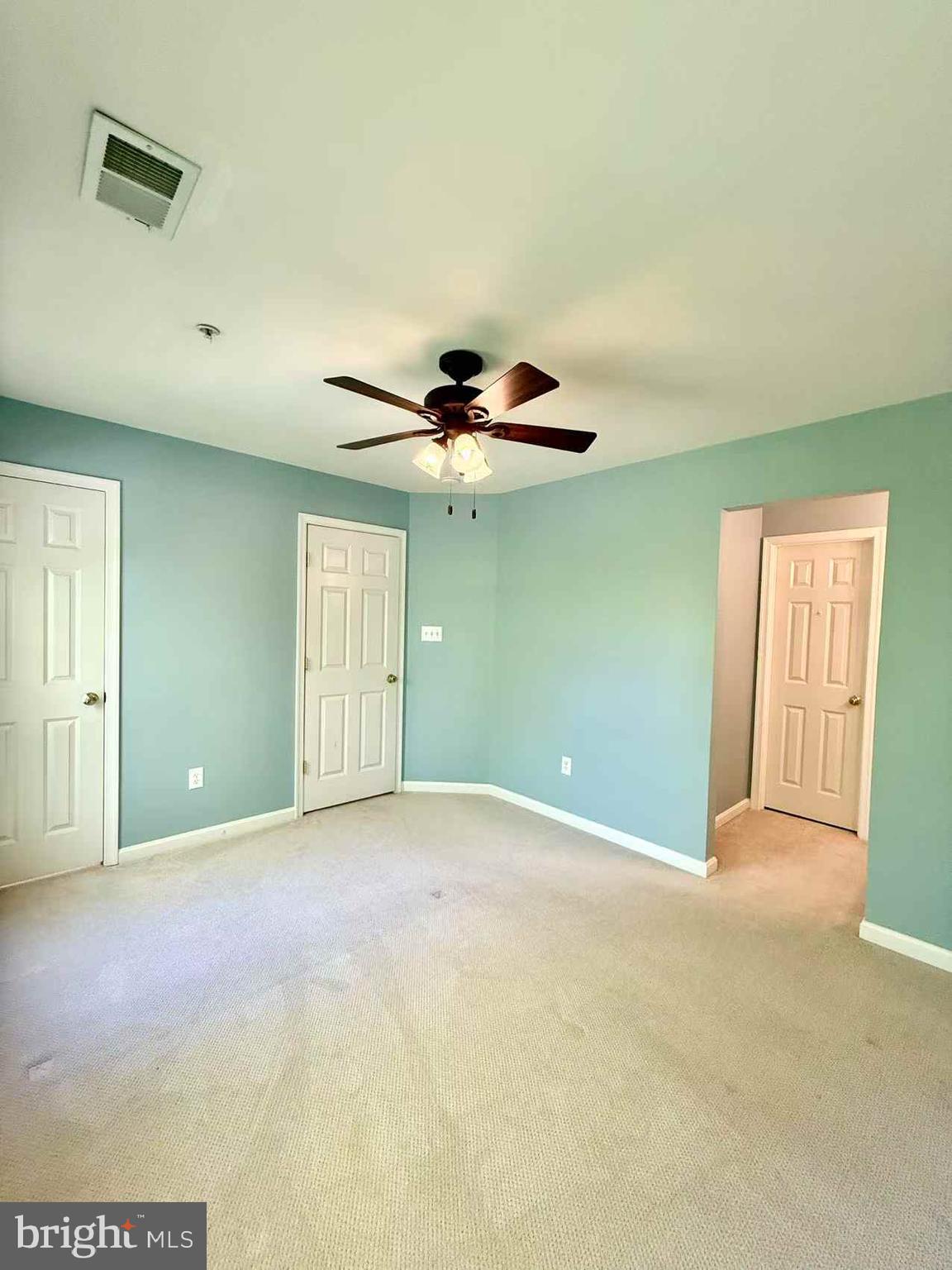 LAKELANDS - Residential Lease