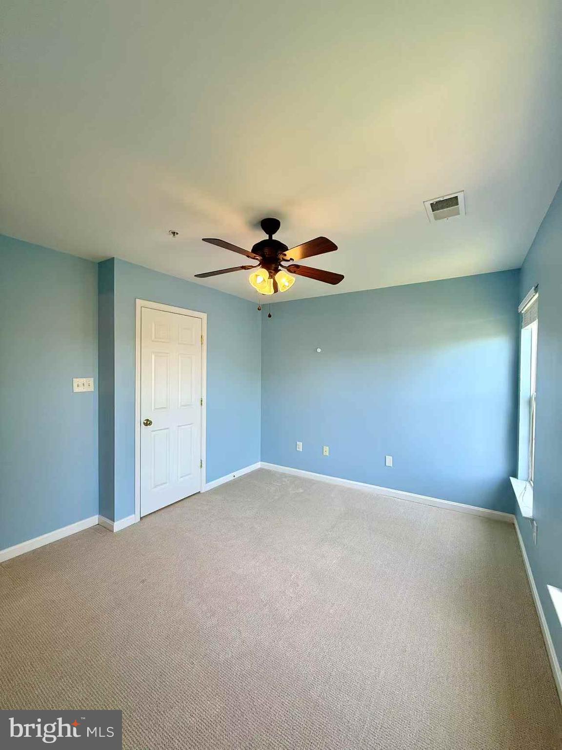 LAKELANDS - Residential Lease