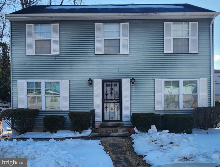 Welcome to 8 Wellington Place in Annapolis! This 3-bedroom, 1.5-bath home offers a great
opportunity to make it your own. Featuring a functional layout with a bright living area, an
efficiently designed kitchen, and convenient main-level half bath. The home provides solid
bones and plenty of potential.
Upstairs you’ll find three comfortable bedrooms and a full bath. The basement adds valuable
additional space—ideal for storage, a workshop, recreation area, or future finishing possibilities.
Conveniently located near downtown Annapolis, shopping, dining, major commuter routes, and
the Naval Academy, this property is perfectly positioned for both convenience and lifestyle.
This is an ESTATE SALE and is being sold strictly AS-IS. A great opportunity for investors, renovators,
or buyers looking to build equity in a desirable Annapolis location.