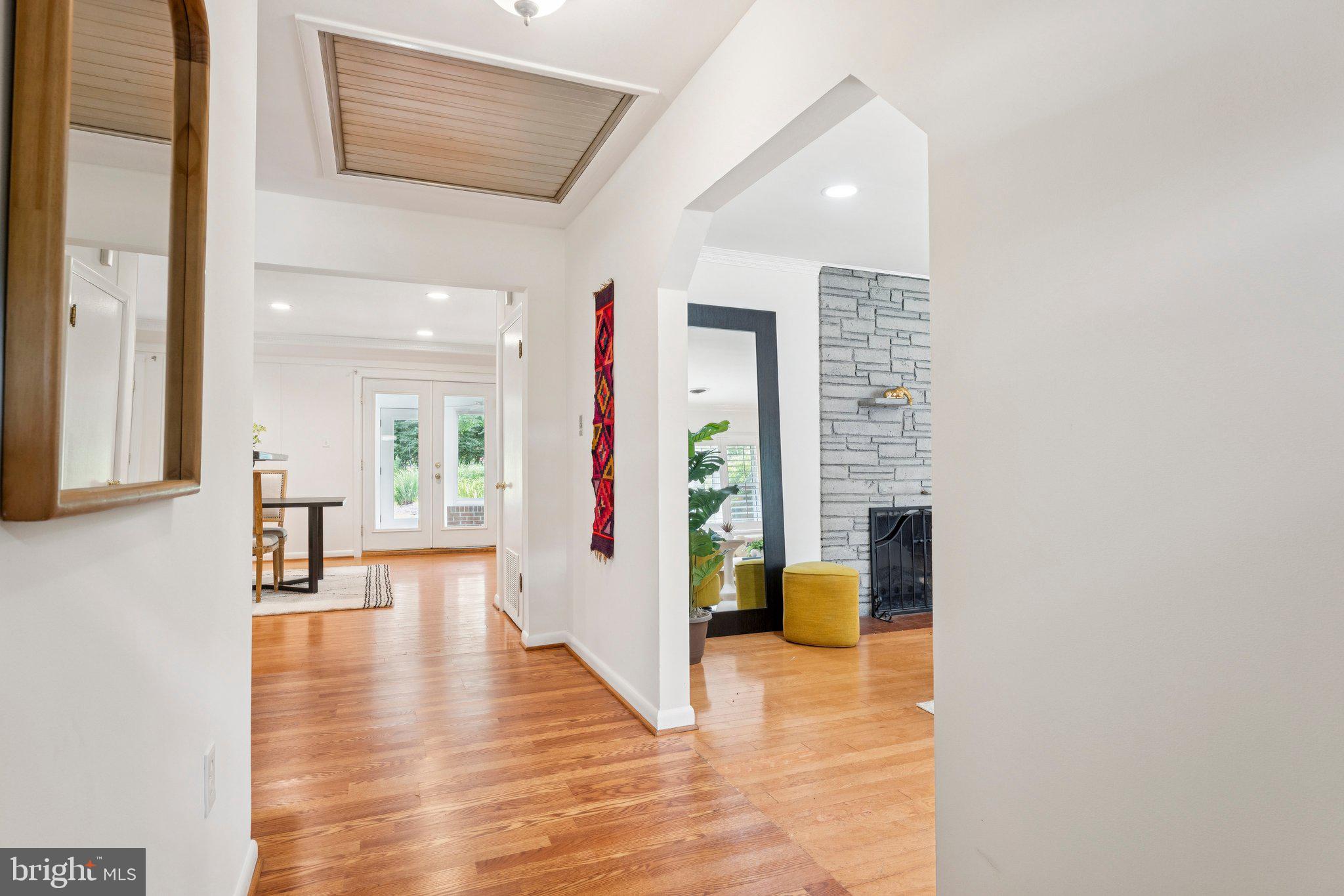 310 SOUTHWEST DRIVE