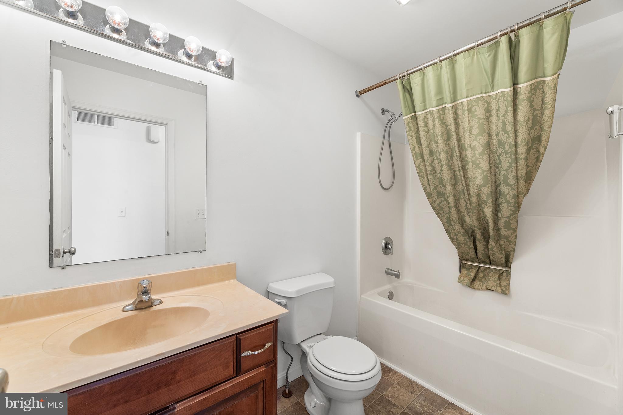 WHITETAIL RUN - Residential