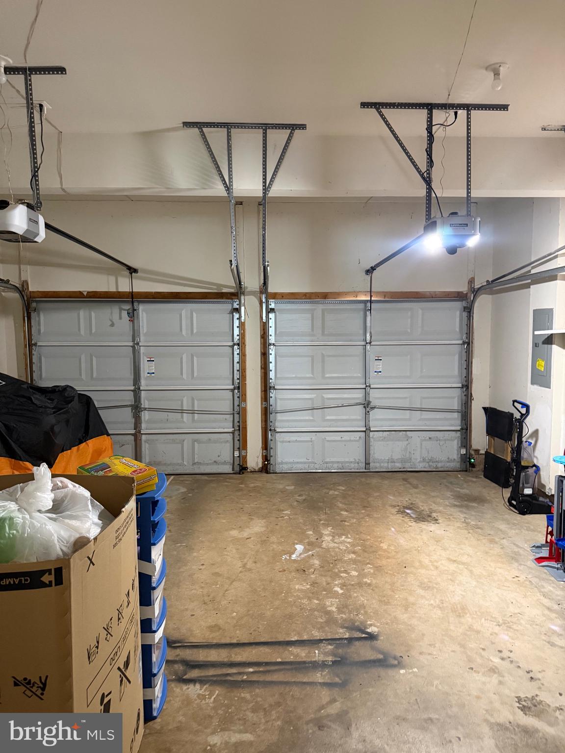 121 KING EDWARD COURT