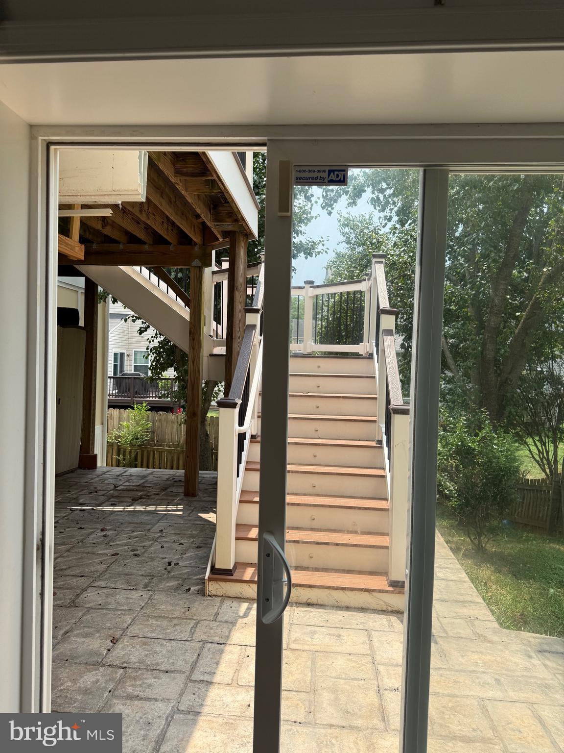 121 KING EDWARD COURT