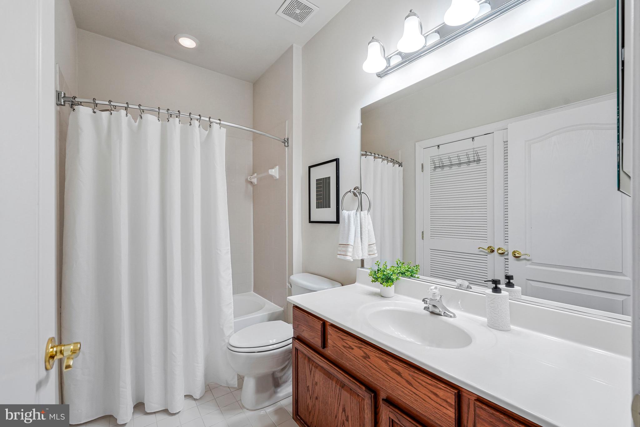 NEW BRISTOW VILLAGE - Residential