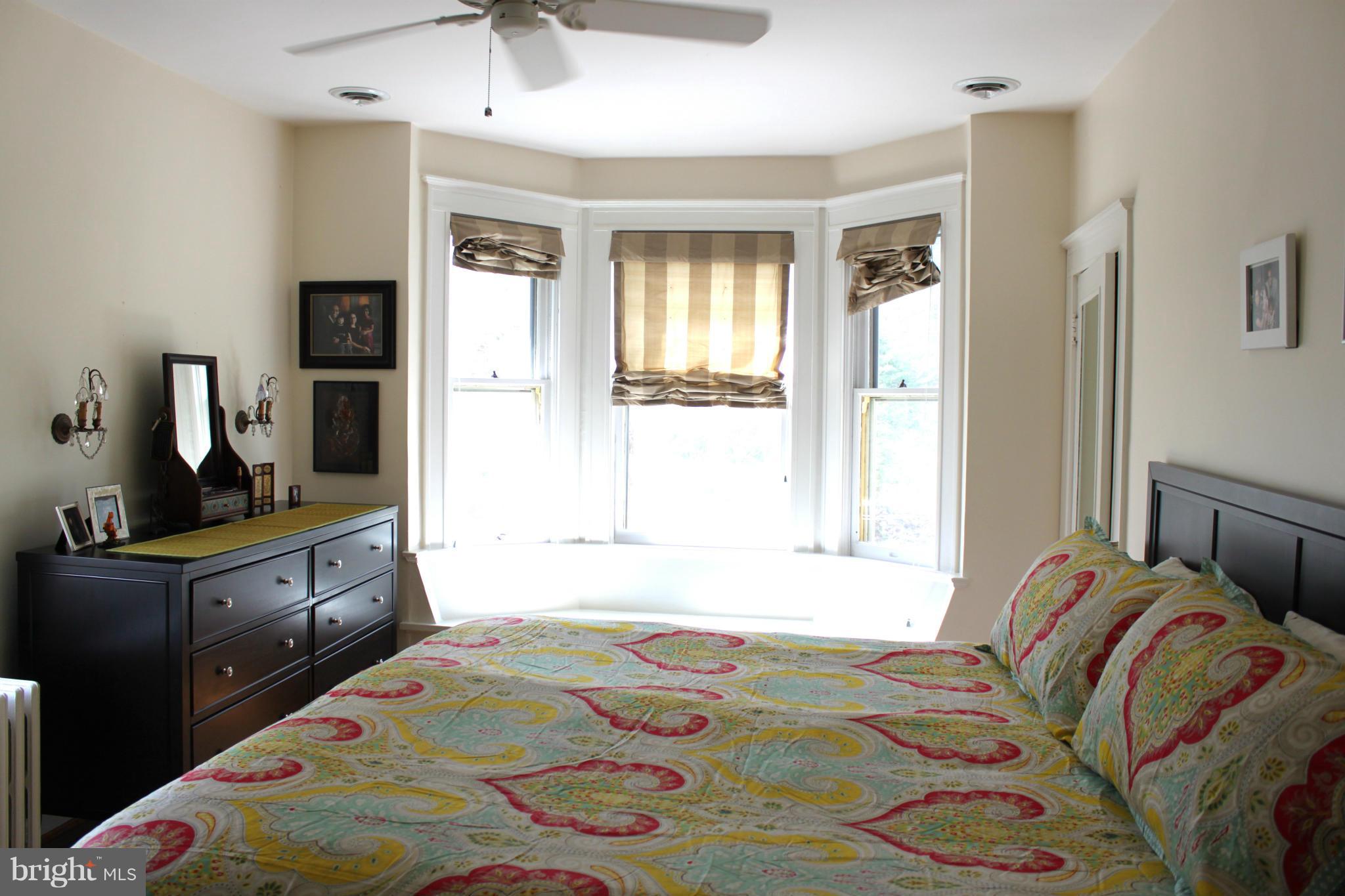 ROLAND PARK - Residential