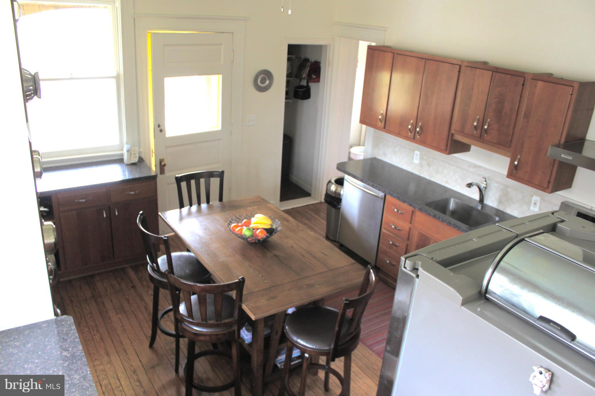 ROLAND PARK - Residential