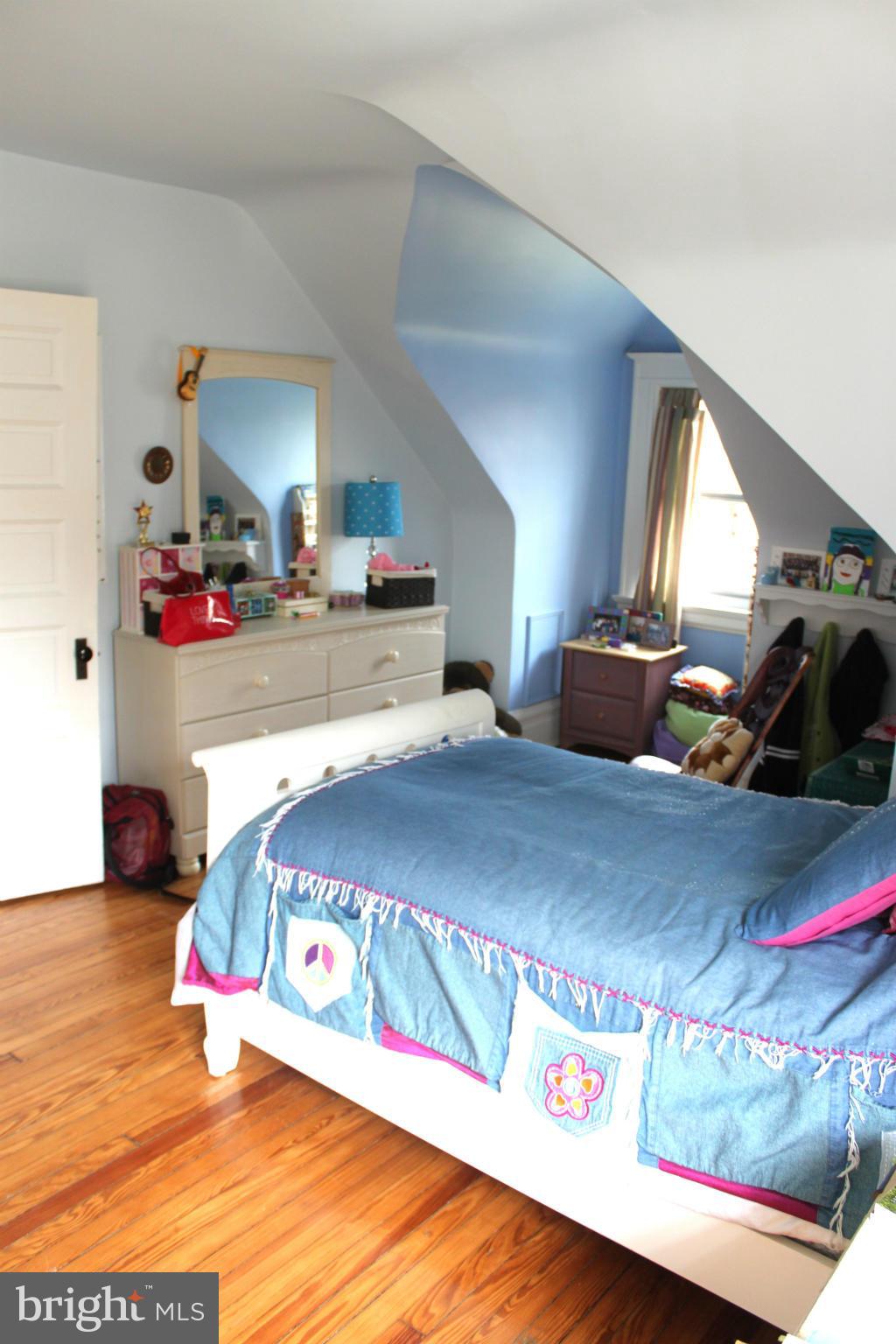 ROLAND PARK - Residential