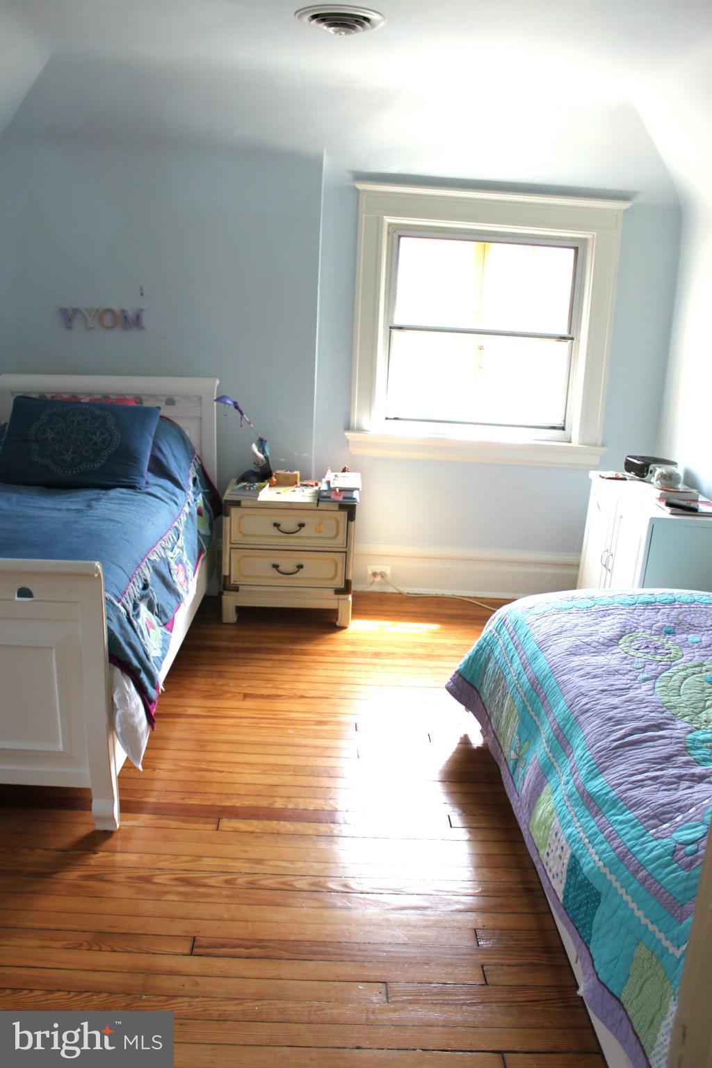 ROLAND PARK - Residential