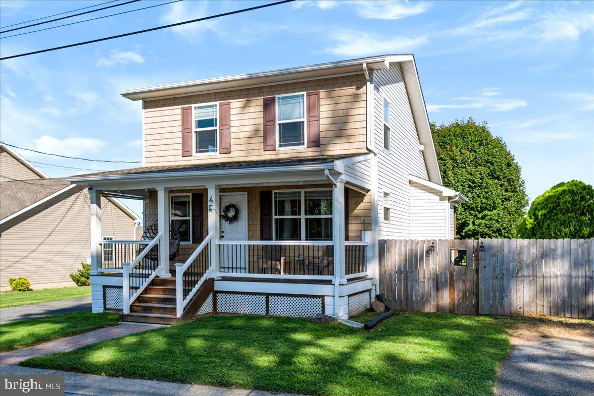 4 E KEYSTONE AVENUE
