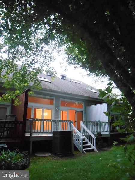 THE HAMPTONS - Residential Lease