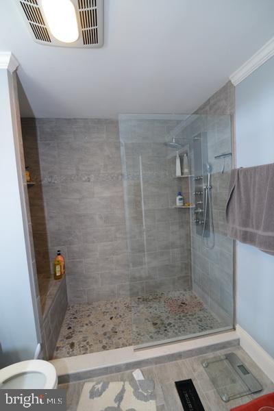 THE HAMPTONS - Residential Lease