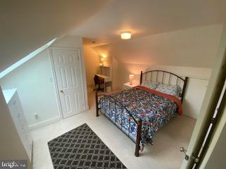 THE HAMPTONS - Residential Lease