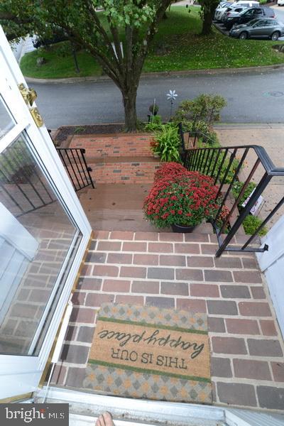 THE HAMPTONS - Residential Lease