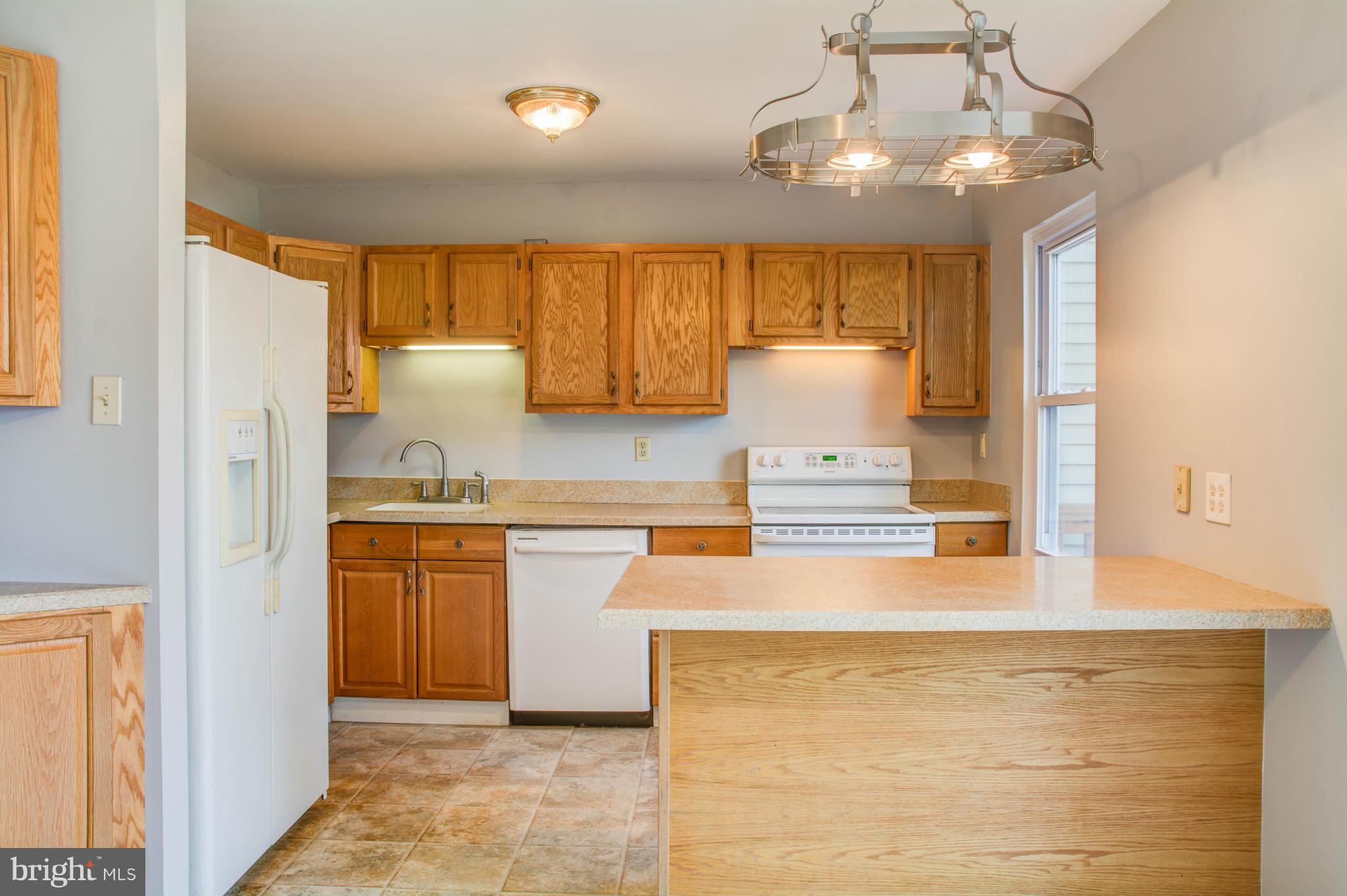 ELIZABETHS LANDING - Residential