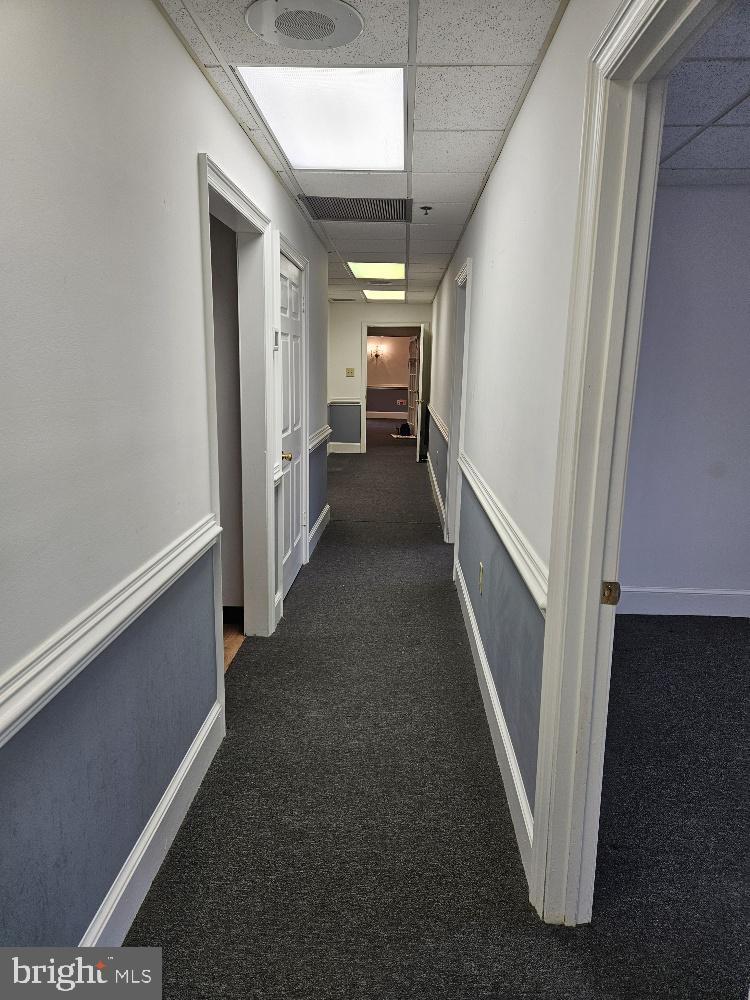 OLD LEE PLAZA - Commercial Lease