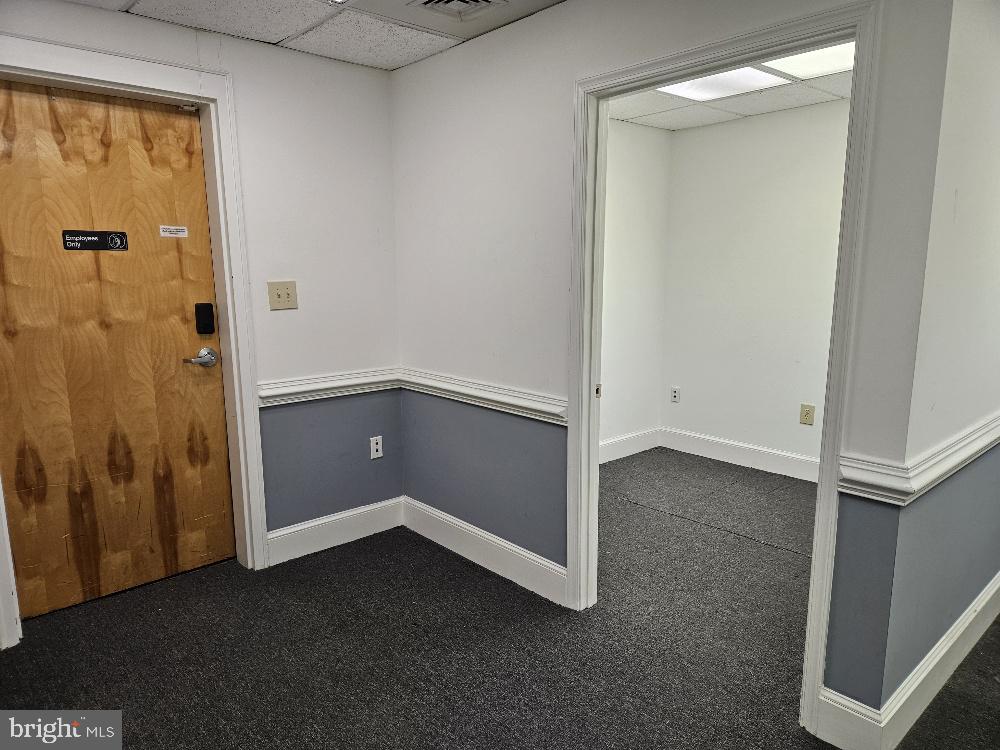 OLD LEE PLAZA - Commercial Lease