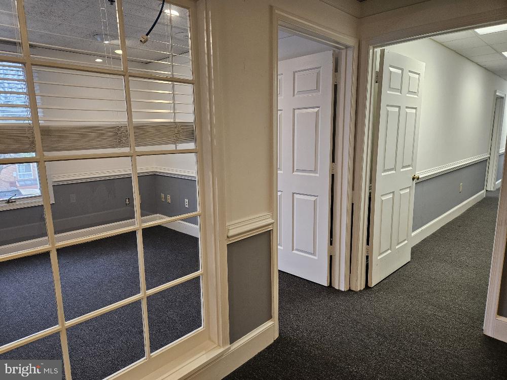 OLD LEE PLAZA - Commercial Lease