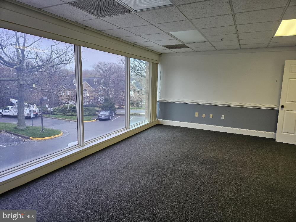 OLD LEE PLAZA - Commercial Lease